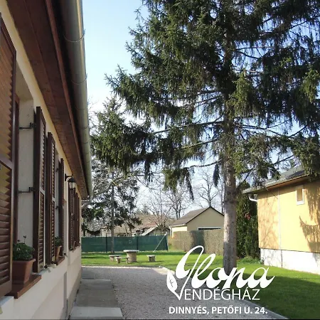 בית הארחה Ilona Vendeghaz *