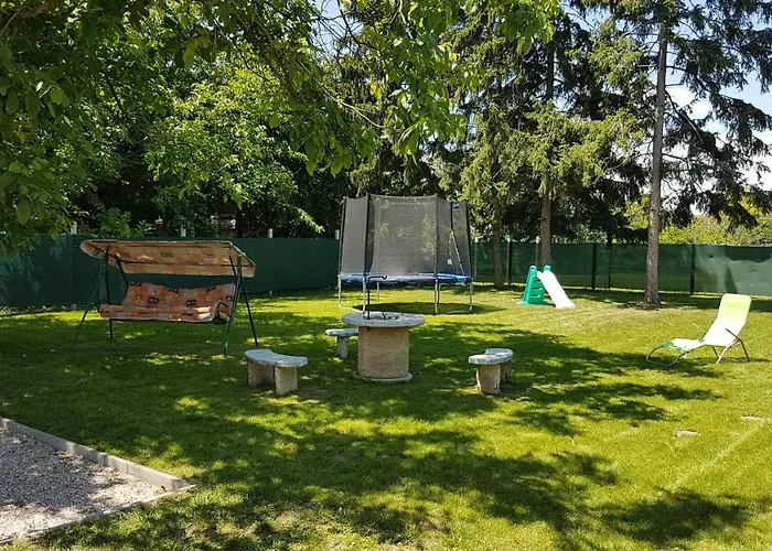 Konukevi Ilona Vendeghaz Dinnyés